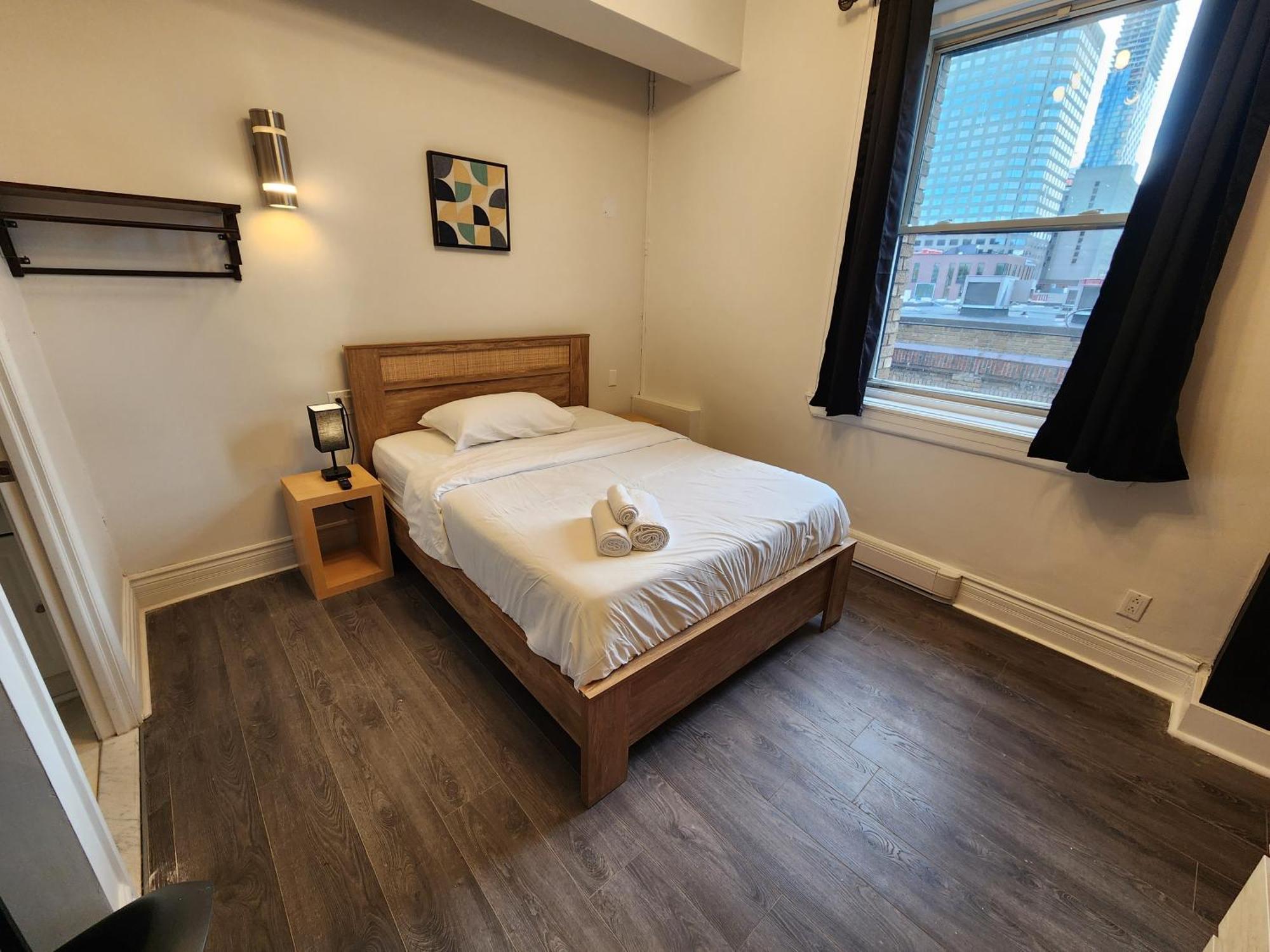 Le Sand & Stone Hotel Montreal Habitación foto